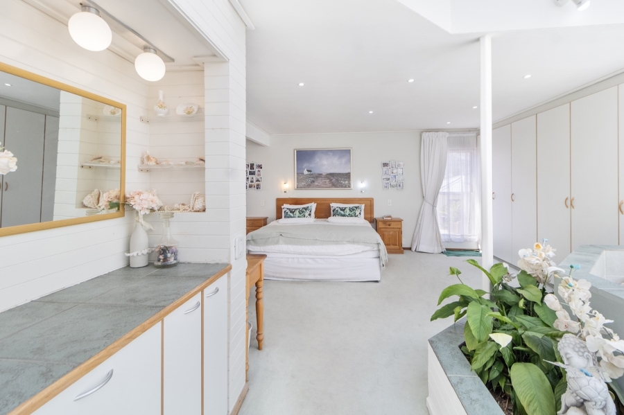 4 Bedroom Property for Sale in Fish Hoek Western Cape